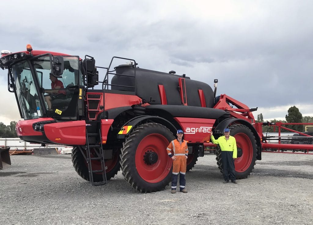 Vantage New Zealand_Wade_Daniel Lovetts sprayer_2020.04_72dpi